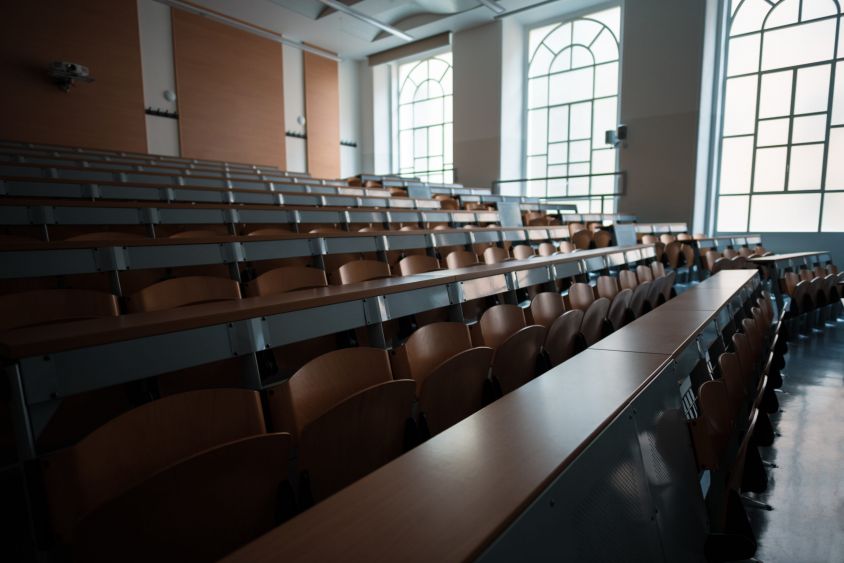The Ultimate Guide to University Lectures in the UK: How Long Should You Expect to Sit in Class?